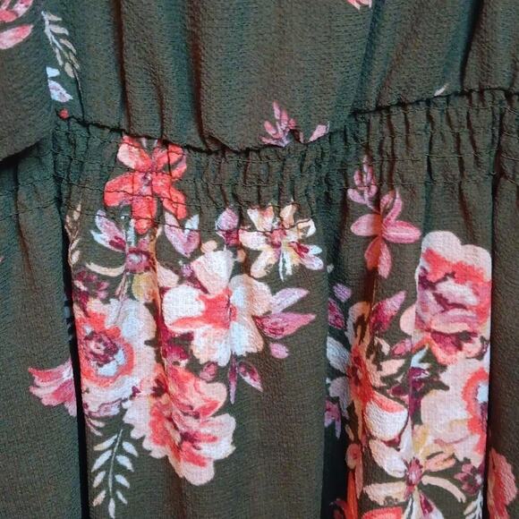EUC Boutique Plus Floral Top Off the Shoulder 1X - Picture 5 of 6